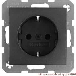 Berker S1 contactdoos inbouw 1-voudig randaarde antraciet - A50402227 - afbeelding 1