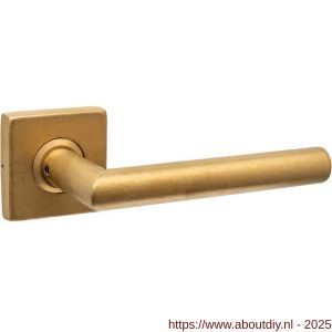 Intersteel 0611 deurkruk gatdeel Jura op rozet verdekt 53x53X10 mm PVD messing getrommeld - A26011263 - afbeelding 1