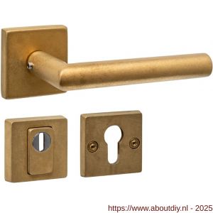Intersteel Living 4057 set achterdeurbeslag vierkant deurkruk Jura met massieve rozetten en SKG3 veiligheidsrozetten PVD messing getrommeld - A26010909 - afbeelding 1