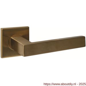 Intersteel 1035 deurkruk gatdeel rechts Q 05 op rozet verdekt 53x53x6 mm PVD messing mat - A26011230 - afbeelding 1