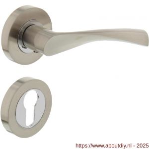 Intersteel 1687 deurkruk Giussy op rozet verdekt diameter 52x10 mm met nokken en cilinderrozetten nikkel mat - A26004894 - afbeelding 1