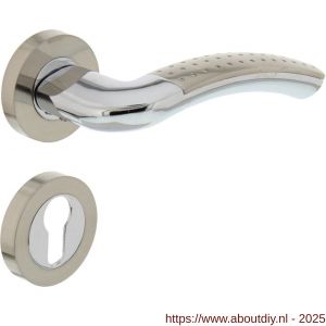 Intersteel 1688 deurkruk Sharon op rozet verdekt diameter 52x10 mm met nokken en cilinderrozetten chroom-nikkel mat - A26004900 - afbeelding 1
