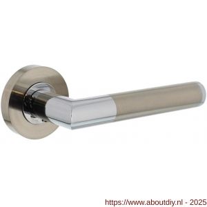 Intersteel 1693 deurkruk gatdeel links Bastian op rozet verdekt diameter 52x10 mm met nokken chroom-nikkel mat - A26001161 - afbeelding 1