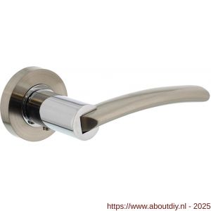 Intersteel 1697 deurkruk gatdeel rechts Sylvia op rozet verdekt diameter 52x10 mm met nokken chroom-nikkel mat - A26004922 - afbeelding 1