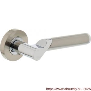 Intersteel 1701 deurkruk gatdeel rechts Casper op rozet verdekt diameter 52x10 mm met nokken chroom-nikkel mat - A26004936 - afbeelding 1