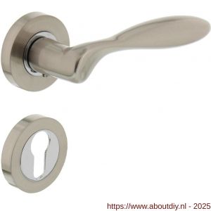 Intersteel 1695 deurkruk George op rozet verdekt diameter 52x10 mm met nokken en cilinderrozetten nikkel mat - A26005113 - afbeelding 1