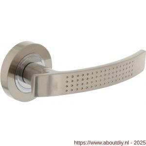 Intersteel 1696 deurkruk gatdeel rechts William op rozet verdekt diameter 52x10 mm met nokken chroom-nikkel mat - A26001245 - afbeelding 1