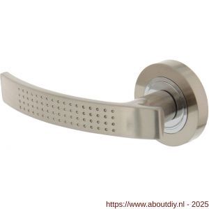 Intersteel 1696 deurkruk gatdeel links William op rozet verdekt diameter 52x10 mm met nokken chroom-nikkel mat - A26001246 - afbeelding 1