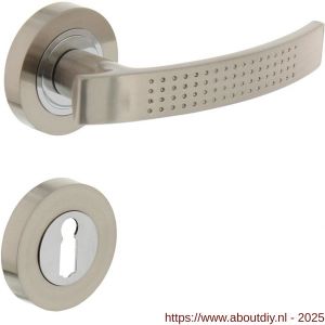 Intersteel 1696 deurkruk William op rozet verdekt diameter 52x10 mm met nokken en sleutelrozetten chroom-nikkel mat - A26005125 - afbeelding 1