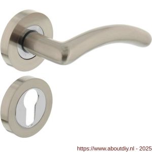 Intersteel 1699 deurkruk Marieke op rozet verdekt diameter 52x10 mm met nokken en cilinderrozetten chroom-nikkel mat - A26005135 - afbeelding 1