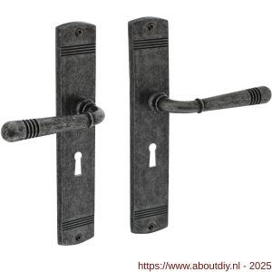 Intersteel Living 1705 deurkruk Helena op schild afgerond 235x45 mm sleutelgat 56 mm oud grijs - A26009108 - afbeelding 1