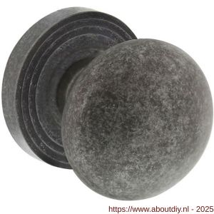 Intersteel Living 2126 knoprozet verdekt met rillen diameter 55x10 mm en nokken oud grijs - A26007008 - afbeelding 1