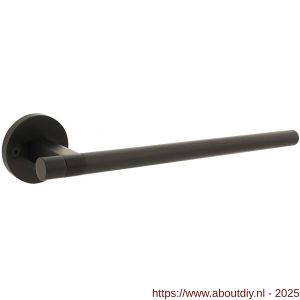 Intersteel 0719 deurkruk gatdeel rechts Shiraat by Grand en Johnson op rozet met schroefgaten diameter 55x8 mm PVD zwart - A26011288 - afbeelding 1