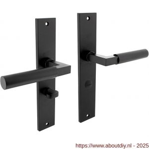 Intersteel Living 1742 deurkruk Baustil op schild rechthoekig 245x45 mm WC 63/8 mm zwart - A26010283 - afbeelding 1
