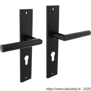 Intersteel Living 1743 deurkruk Bastian op schild rechthoekig 245x45 mm profielcilindergat 72 mm zwart - A26010293 - afbeelding 1
