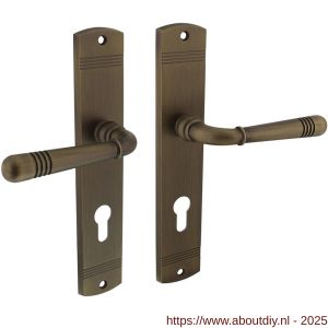 Intersteel 1705 deurkruk Helena op schild afgerond 235x45 mm profielcilindergat 72 mm gebruineerd - A26008345 - afbeelding 1