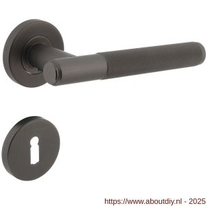 Intersteel 1269 deurkruk Rombo op rozet verdekt diameter 53x8 mm met nokken en sleutelrozetten antraciet grijs - A26010355 - afbeelding 1