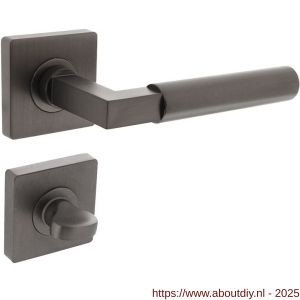 Intersteel 1741 deurkruk Baustil op rozet verdekt 55x55x10 mm met nokken en WC-sluiting met stift 8x8 mm antraciet grijs - A26010397 - afbeelding 1