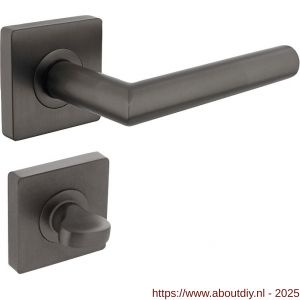 Intersteel 1747 deurkruk Bastian op rozet verdekt 55x55x10 mm met nokken en WC-sluiting met stift 7x7 mm antraciet grijs - A26010810 - afbeelding 1