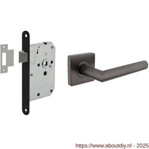 Intersteel Living 1747 set loopslot zwart met deurkruk Bastian op rozet 55x55 mm antraciet grijs - A26011068 - afbeelding 1