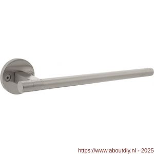 Intersteel 0719 deurkruk gatdeel rechts Shiraat by Grand en Johnson op rozet met schroefgaten diameter 55x8 mm RVS - A26011292 - afbeelding 1