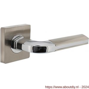Intersteel Living 1718 deurkruk Amber op vierkante rozet 7 mm nokken chroom-nikkel mat - A26004991 - afbeelding 1