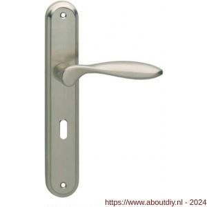 Intersteel Living 1695 deurkruk George op langschild sleutelgat 56 mm nikkel mat - A26005119 - afbeelding 1