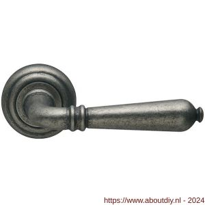 Mandelli1953 531 Sevilla deurkruk op rozet 51x12 mm antiek chroom - A21014426 - afbeelding 1