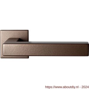 GPF Bouwbeslag Anastasius 1302.A2-02 Zaki+ deurkruk op vierkante rozet 50x50x8 mm Bronze blend - A21010604 - afbeelding 1
