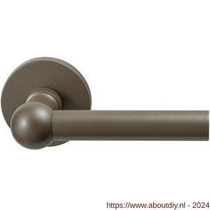 GPF Bouwbeslag Anastasius 3040.A3-00 Hipi deurkruk gatdeel op ronde rozet 50x8 mm links-rechtswijzend Mocca blend Mocca blend - A21013899 - afbeelding 1