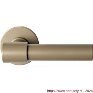 GPF Bouwbeslag Anastasius 3042.A4-00 Hipi Deux+ deurkruk 105,5 mm op ronde rozet 50x8 mm Champagne blend - A21010640 - afbeelding 1