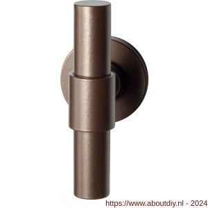 GPF Bouwbeslag Anastasius 3047.A2-00 Hipi Deux+ kruiskruk 105,5 mm op ronde rozet 50x8 mm Bronze blend - A21011099 - afbeelding 1