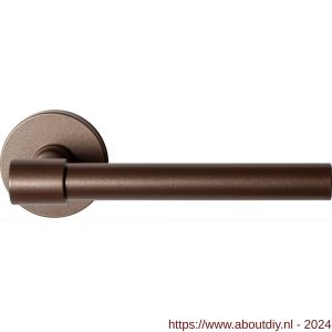 GPF Bouwbeslag Anastasius 3051.A2-05 Hipi Deux deurkruk 139 mm op ronde rozet 50x6 mm Bronze blend - A21010652 - afbeelding 1