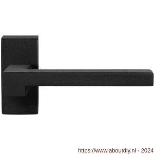 GPF Bouwbeslag ZwartWit 8285.61-01 Raa deurkruk op rechthoekige rozet 70x32x10 mm zwart - A21009395 - afbeelding 1