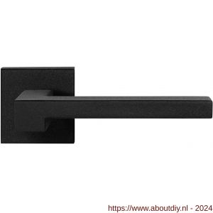 GPF Bouwbeslag ZwartWit 8285.61-02 Raa deurkruk op vierkante rozet 50x50x8 mm zwart - A21009396 - afbeelding 1