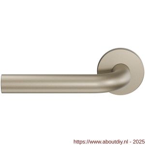 GPF Bouwbeslag Anastasius 1000.A4-00 L/R Aka L-model 19 mm deurkruk gatdeel op rond rozet links-rechtswijzend Champagne blend - A21009963 - afbeelding 1