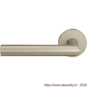 GPF Bouwbeslag Anastasius 1015.A4-00 L/R Toi L-haaks model 19 mm deurkruk gatdeel op rond rozet links-rechtswijzend Champagne blend - A21009994 - afbeelding 1
