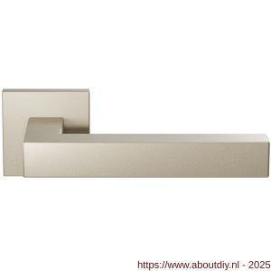 GPF Bouwbeslag Anastasius 1302.A4-02 Zaki+ deurkruk op vierkant rozet Champagne blend - A21010608 - afbeelding 1