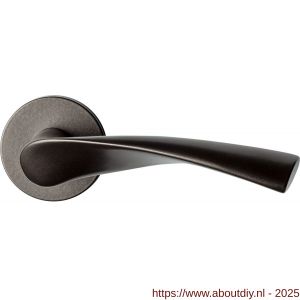 GPF Bouwbeslag Anastasius 1340.A1-00 Kino deurkruk op rond rozet Dark blend - A21010618 - afbeelding 1