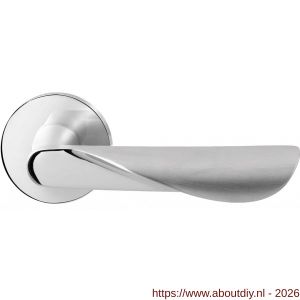 GPF Bouwbeslag RVS GPF3020.49/09-00R Moana deurkruk gatdeel op rond rozet 50x8 mm rechtswijzend RVS gepolijst - A21013875 - afbeelding 1