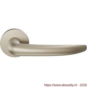 GPF Bouwbeslag Anastasius 3085.A4-00 Tino deurkruk op rond rozet Champagne blend - A21010672 - afbeelding 1
