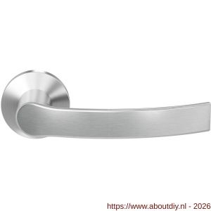 GPF Bouwbeslag RVS GPF3155.09-00 Kokoru deurkruk op rond rozet RVS geborsteld 50x8 mm RVS geborsteld - A21009293 - afbeelding 1