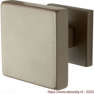 GPF Bouwbeslag Anastasius 9825.A3 vierkante voordeurknop 70x70 mm op rozet 53x53x8 mm Mocca blend - A21010505 - afbeelding 1