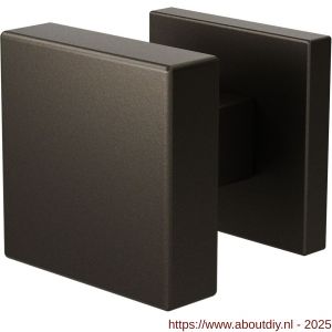 GPF Bouwbeslag Anastasius 9948.A1-02R S1 GPF9948.A1-02R vierkante knop S1 53x53x16 mm draaibaar met vierkant rozet rechtswijzend Dark blend - A21016604 - afbeelding 1